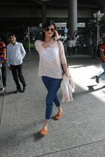 Sonal Chauhan snapped at airport on 19th March 2016